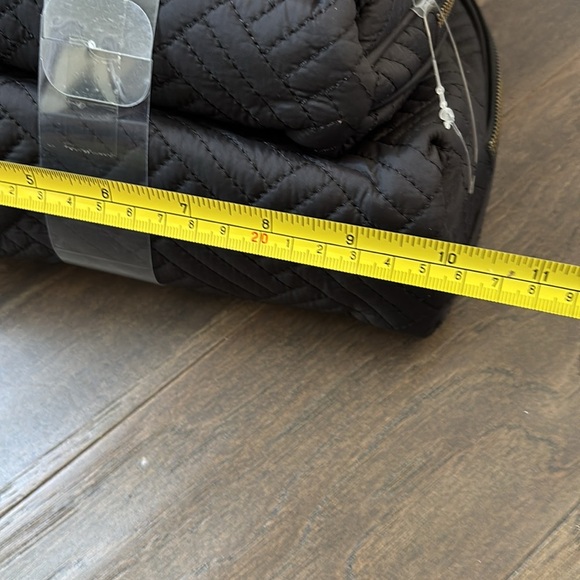 Nollia Cosmetic & Travel 3 pk set,quilted,gold zippers,vinyl interior,easy care - Picture 7 of 13